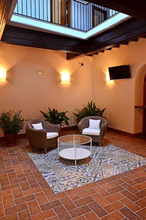 Hostal La Fonda Кониль-де-ла-Фронтера Экстерьер фото